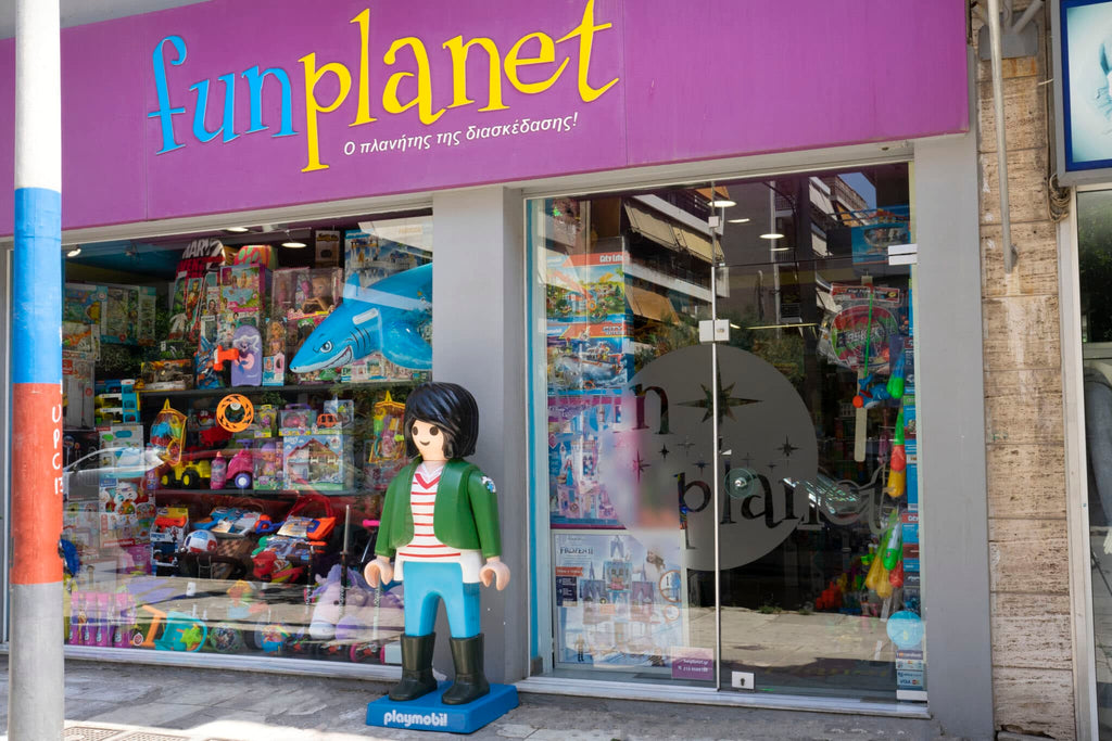 Fun Planet: A planet full of toys that will become your favorite destination