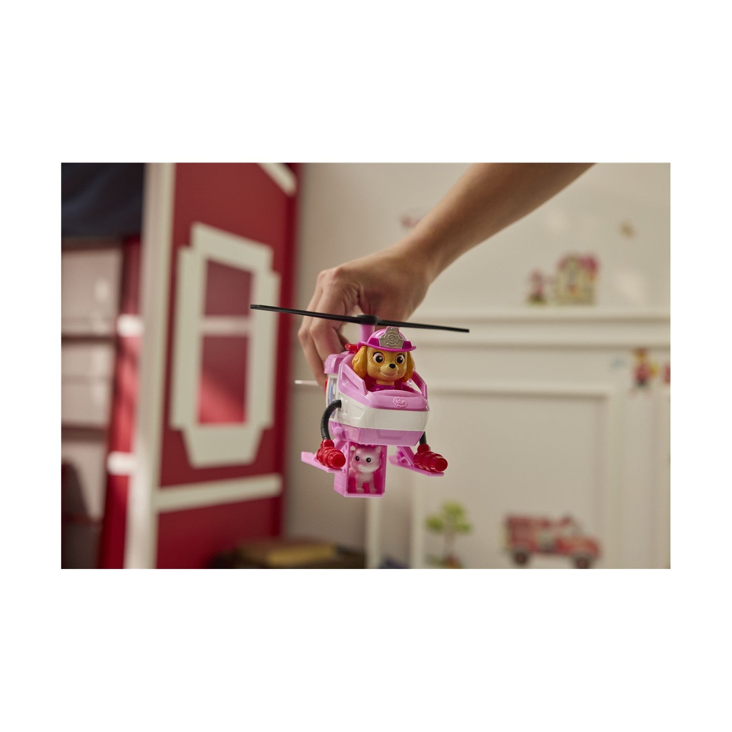 Paw Patrol: Fire Rescue - Skye Rescue Fire Chopper Vehicle (20151505) - Fun Planet