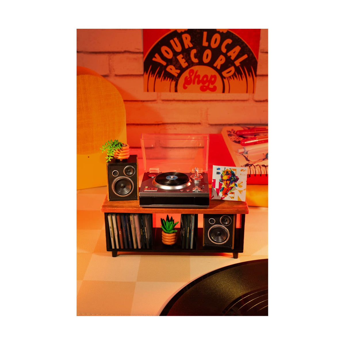 MGA Entertainment MGA's Miniverse Real Music Record Player Plays Real Music (254249)