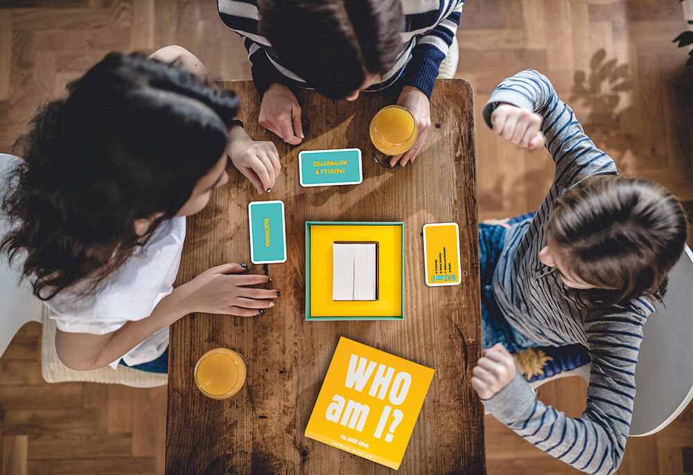 AS Games Επιτραπέζιο Παιχνίδι Gift Games Who Am I? (1040-24800) - Fun Planet