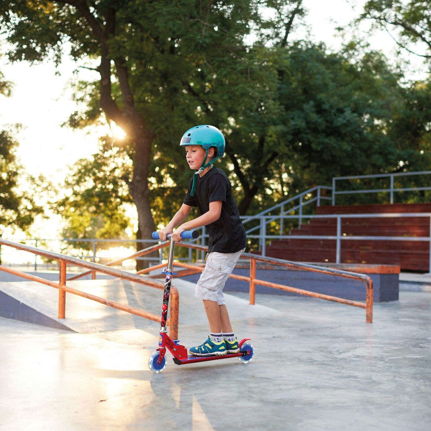 Λαμπάδα AS Παιδικό Πατίνι Με 2 Φωτιζόμενες Ρόδες Marvel Spider-Man (1500-50288) - Fun Planet