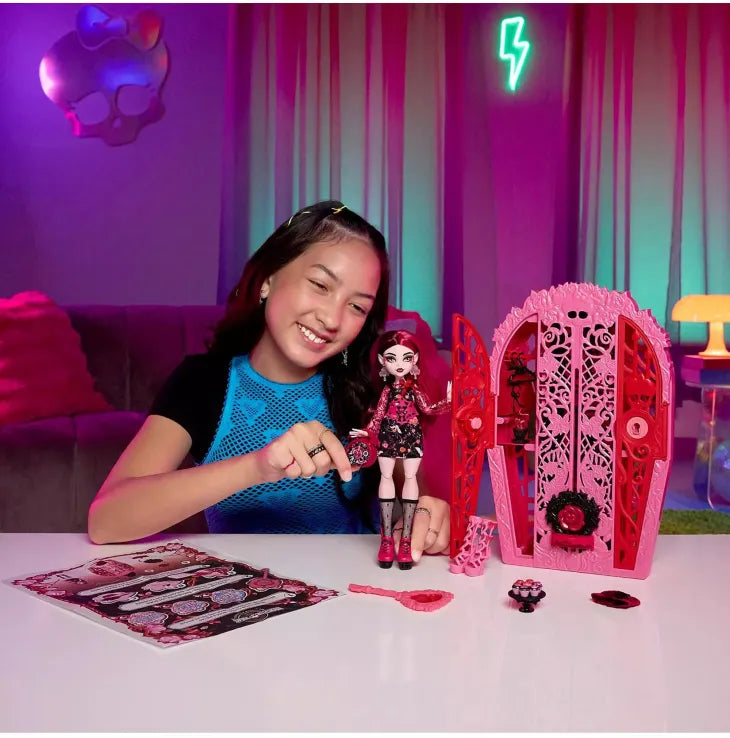 Monster High Midnight Garden-Draculaura (HYT72) - Fun Planet