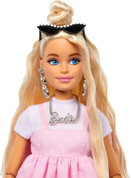 Barbie Κούκλα Deluxe Fashionistas Ξανθιά (HYV27) - Fun Planet