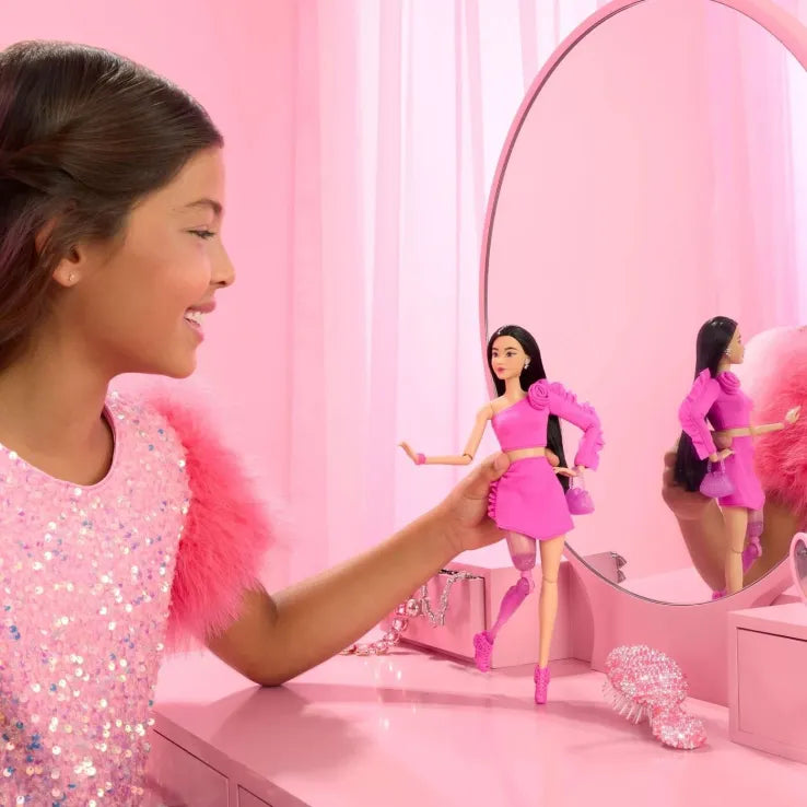 Barbie Κούκλα Deluxe Fashionstas Μελαχρινή (HYV26) - Fun Planet