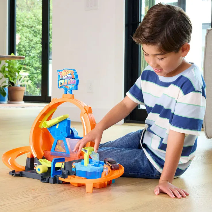Hot Wheels Monster Trucks Color Shifters Color Lightning Playset with Crocodile (HGV14)