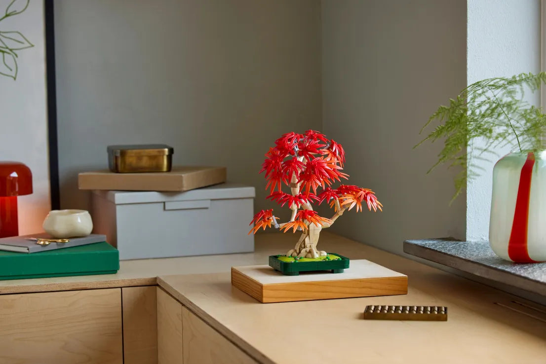 LEGO Botanical Japanese Red Maple Bonsai Tree (10348) - Fun Planet