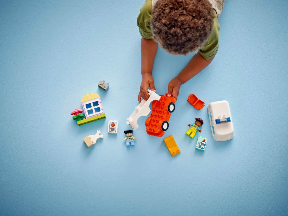 LEGO Duplo Ambulance & Driver (10447)