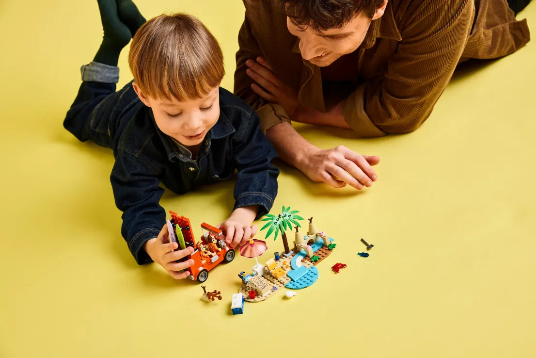 LEGO Bluey's Beach & Family Car Trip (11202)