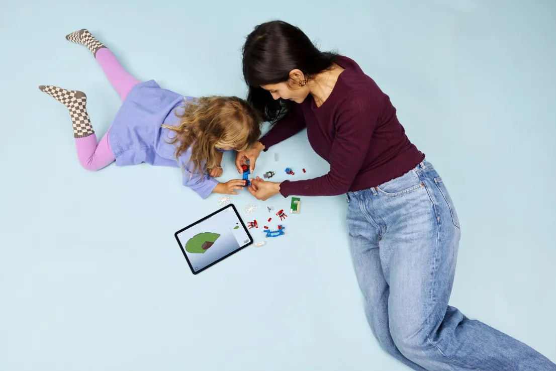 LEGO Marvel Spidey On His Motorcycle vs. Rhino (11206)