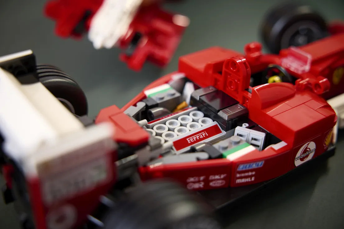 LEGO Icons Ferrari F2004 & Michael Schumacher (11375) - Fun Planet