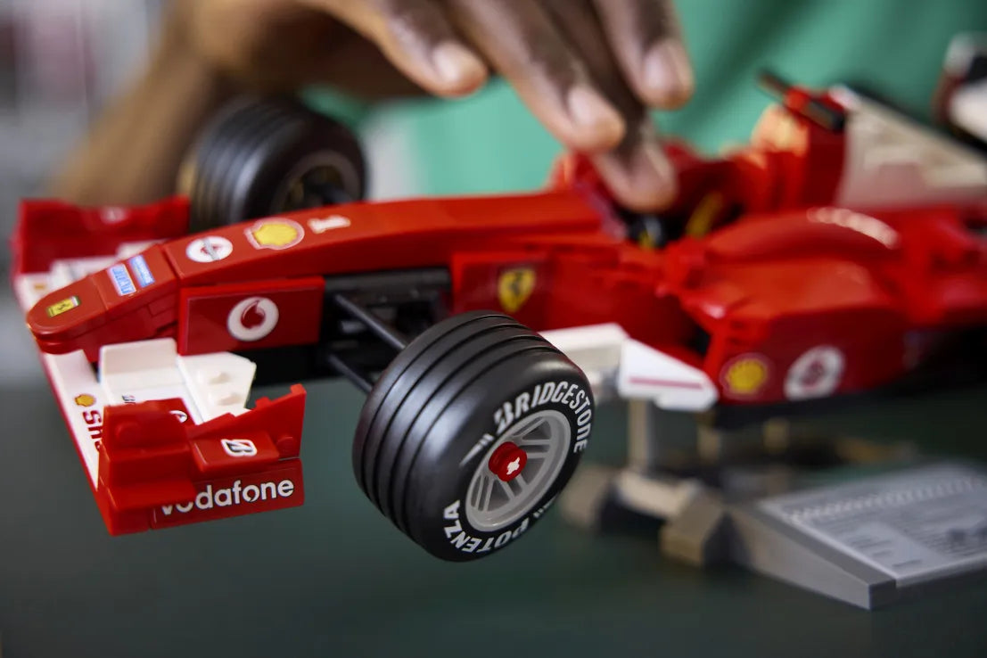 LEGO Icons Ferrari F2004 & Michael Schumacher (11375) - Fun Planet