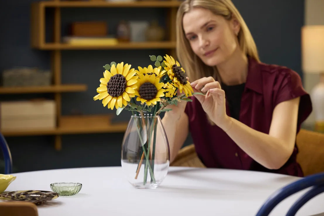 LEGO Botanicals Sunflower Bouquet (11502) - Fun Planet