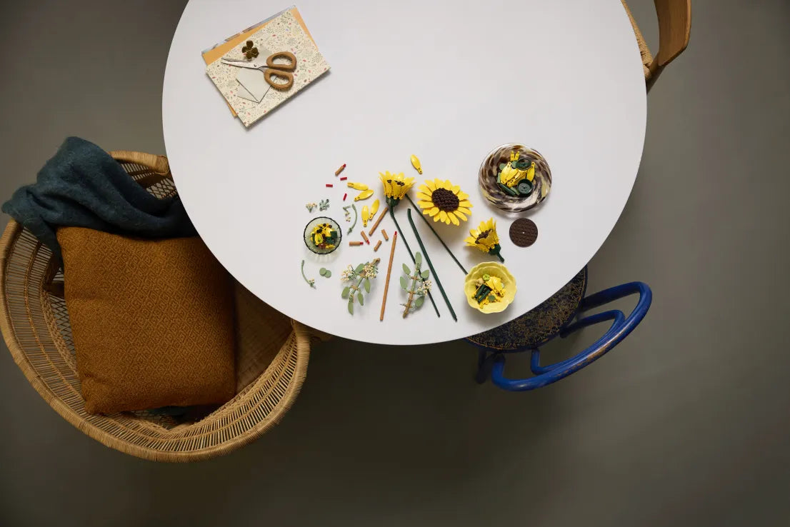 LEGO Botanicals Sunflower Bouquet (11502) - Fun Planet