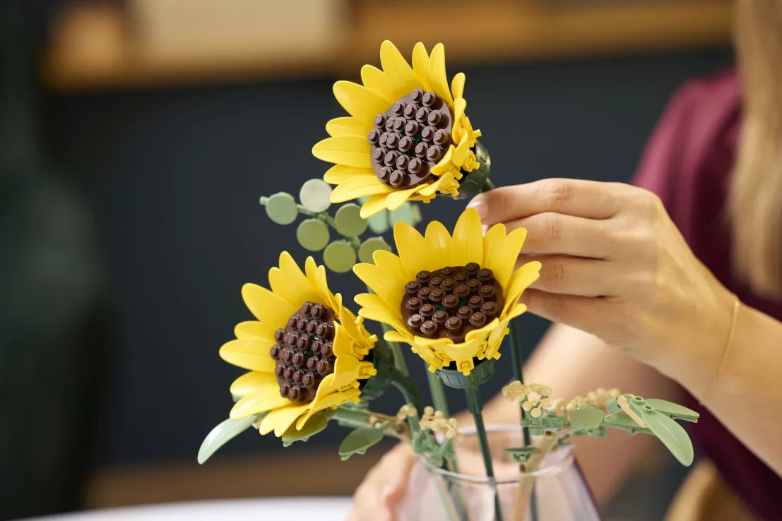 LEGO Botanicals Sunflower Bouquet (11502) - Fun Planet