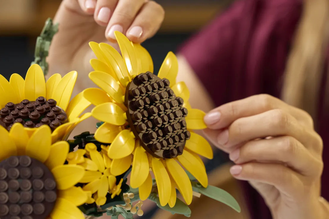 LEGO Botanicals Sunflower Bouquet (11502) - Fun Planet