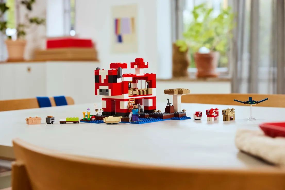 LEGO Minecraft The Mooshroom House (21270) - Fun Planet