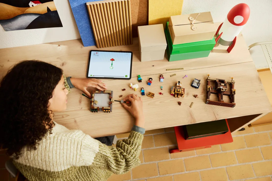 LEGO Minecraft Woodland Mansion Fighting Ring (21272) - Fun Planet