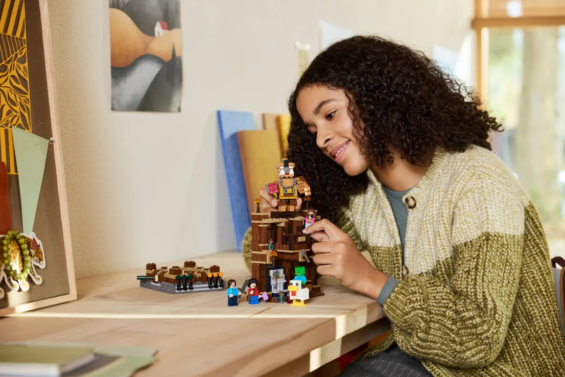 LEGO Minecraft Woodland Mansion Fighting Ring (21272) - Fun Planet