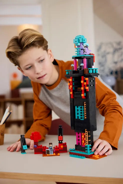 LEGO Minecraft The Enderman Tower (21279) - Fun Planet