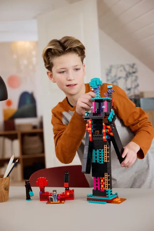 LEGO Minecraft The Enderman Tower (21279) - Fun Planet