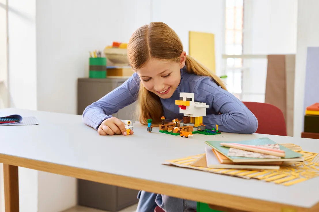 LEGO Minecraft Chicken Farm (21585)