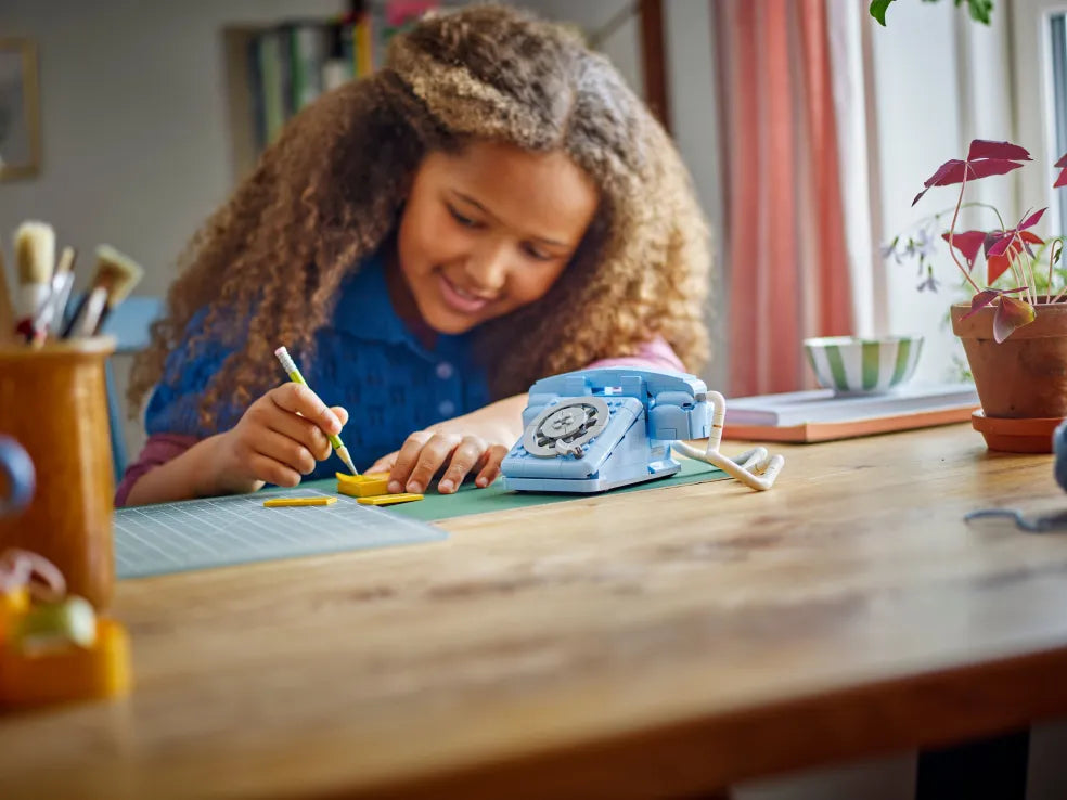 LEGO Creator 3in1 Retro Telephone (31174)