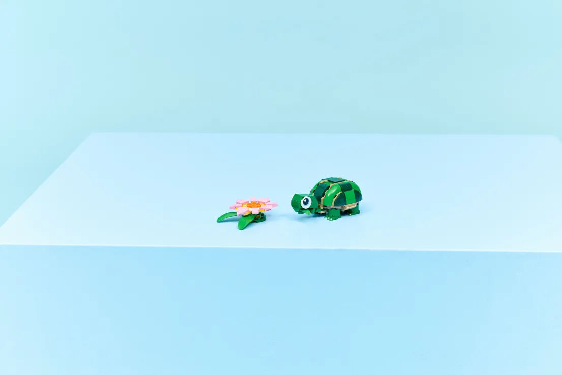 LEGO Creator 3in1 Turtle With A Water Lily Flower (31377)