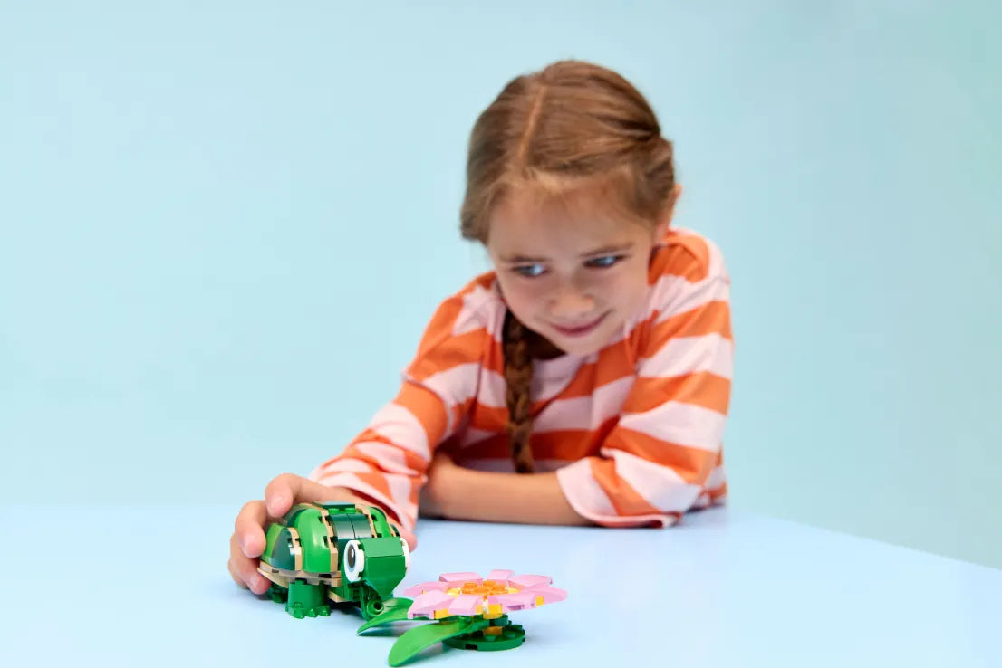 LEGO Creator 3in1 Turtle With A Water Lily Flower (31377)