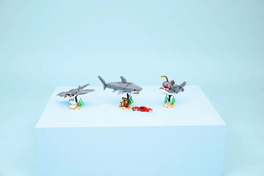 LEGO Creator 3in1 Fierce Shark With A Treasure Chest (31381)