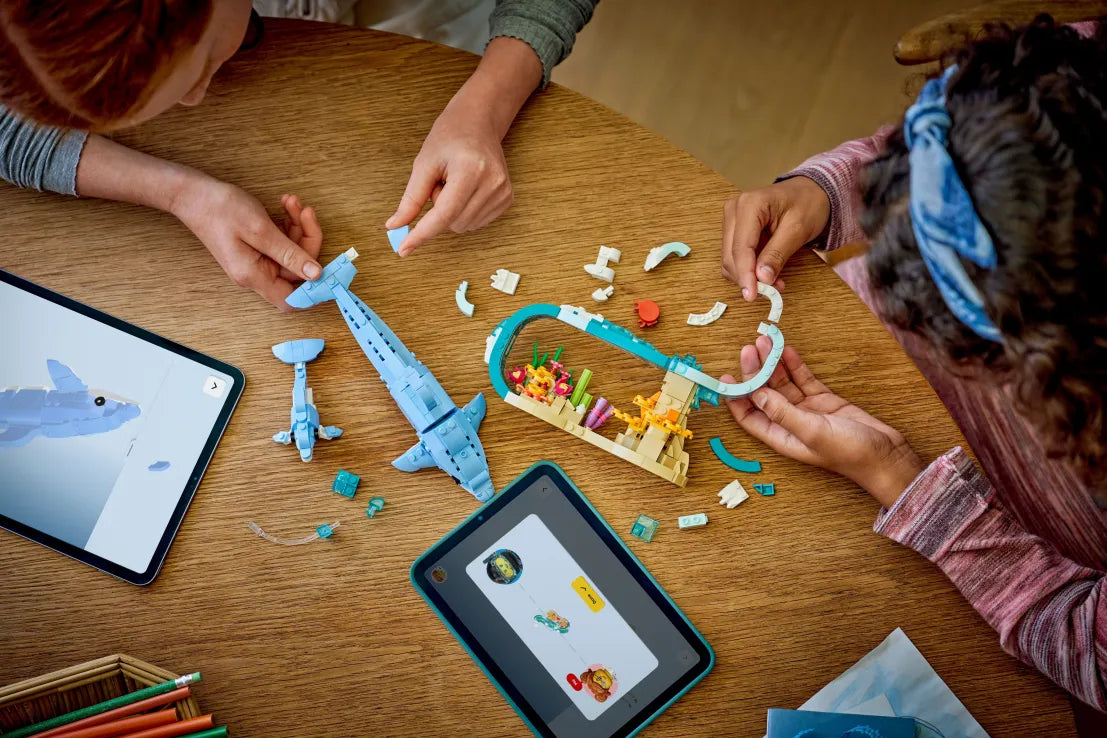 LEGO Creator 3in1 Sea Animals: Beautiful Dolphins (31385)