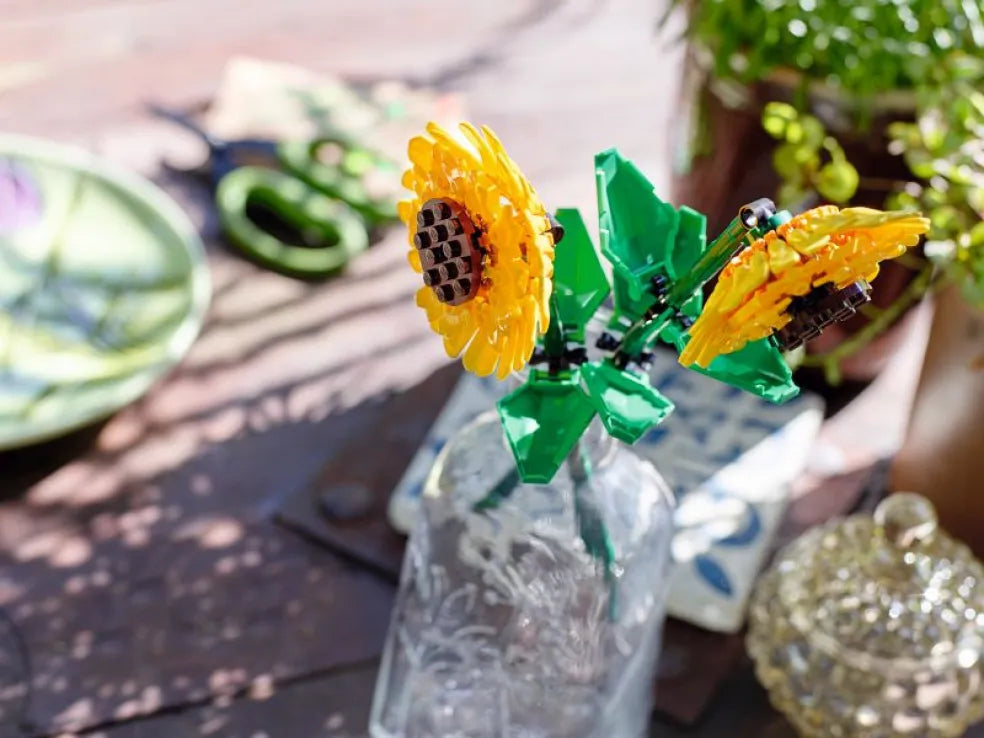 LEGO Botanical Sunflowers (40524) - Fun Planet