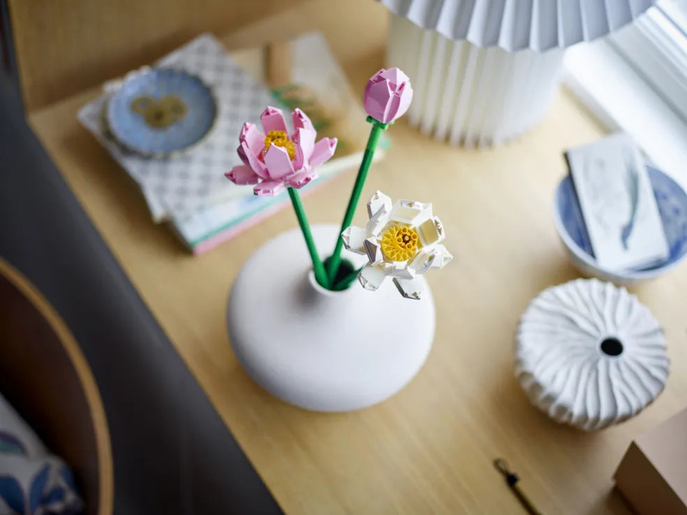 LEGO Botanical Lotus Flowers (40647) - Fun Planet