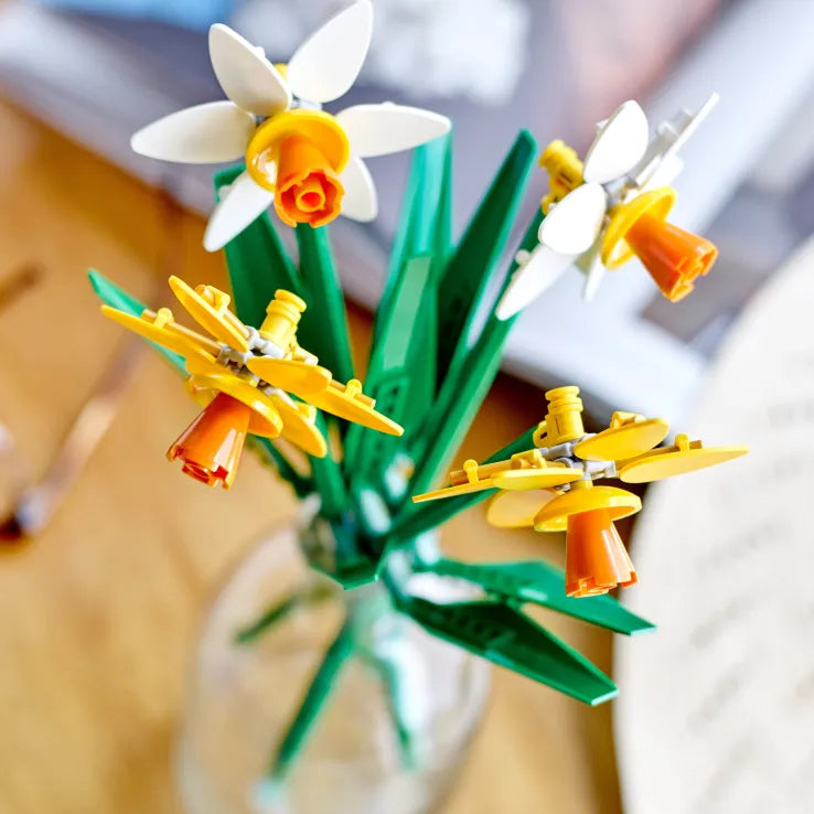 LEGO Botanical Daffodils (40747) - Fun Planet