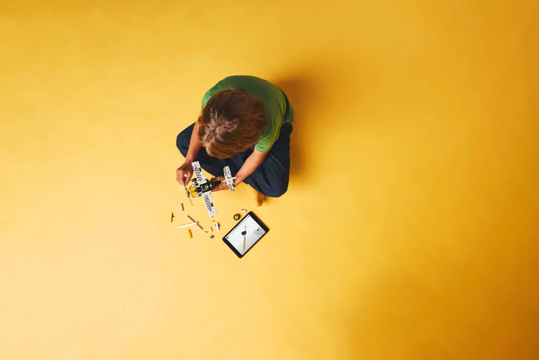 LEGO Technic Bush Plane (42198) - Fun Planet