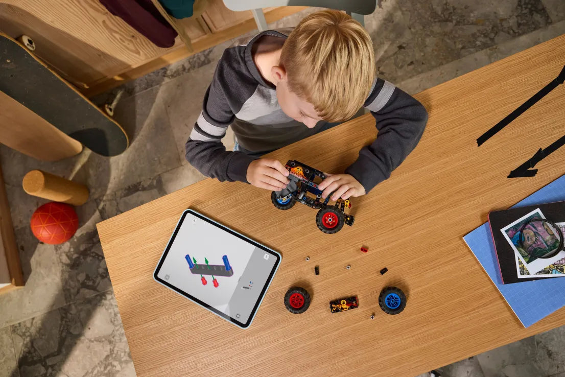 LEGO Technic Monster Jam Grave Digger Fire And Ice (42219)