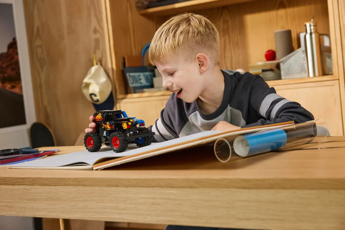 LEGO Technic Monster Jam Grave Digger Fire And Ice (42219)