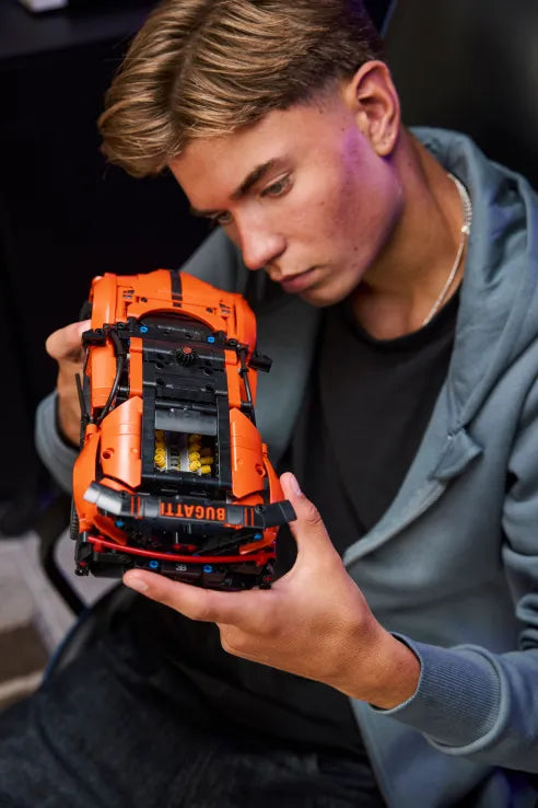 LEGO Technic Bugatti Chiron Pur Sport Hypercar (42222) - Fun Planet