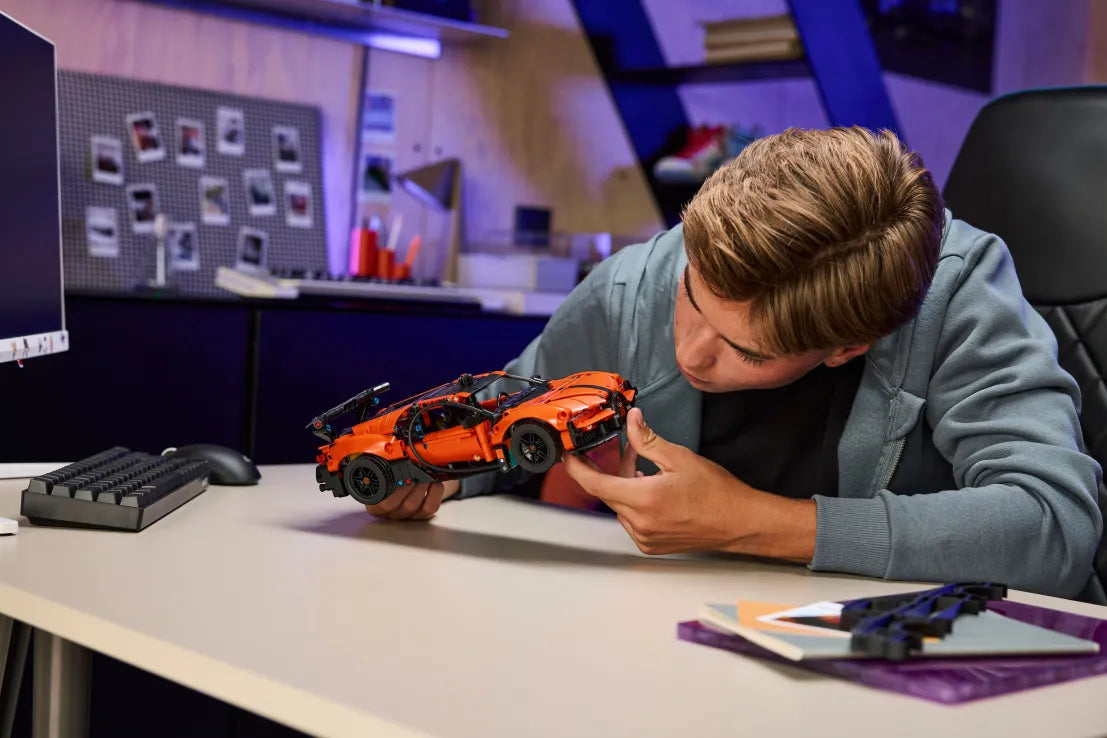 LEGO Technic Bugatti Chiron Pur Sport Hypercar (42222) - Fun Planet