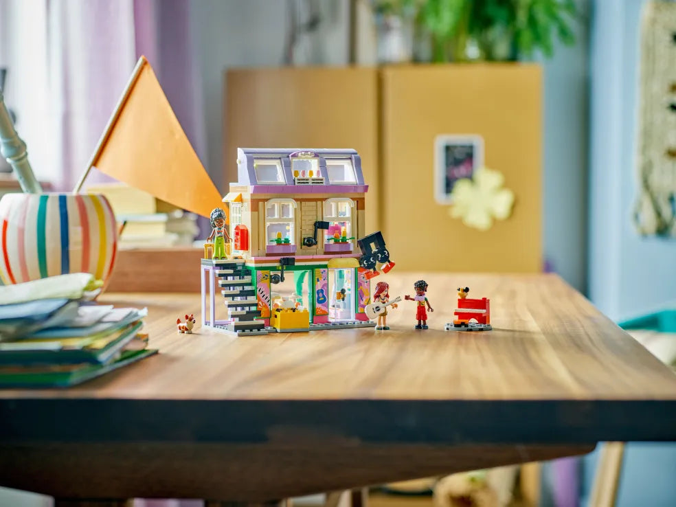 LEGO Friends Music Store & Apartment (42653)