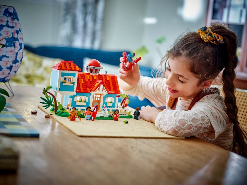 LEGO Disney Lilo & Stitch Beach House (43268)