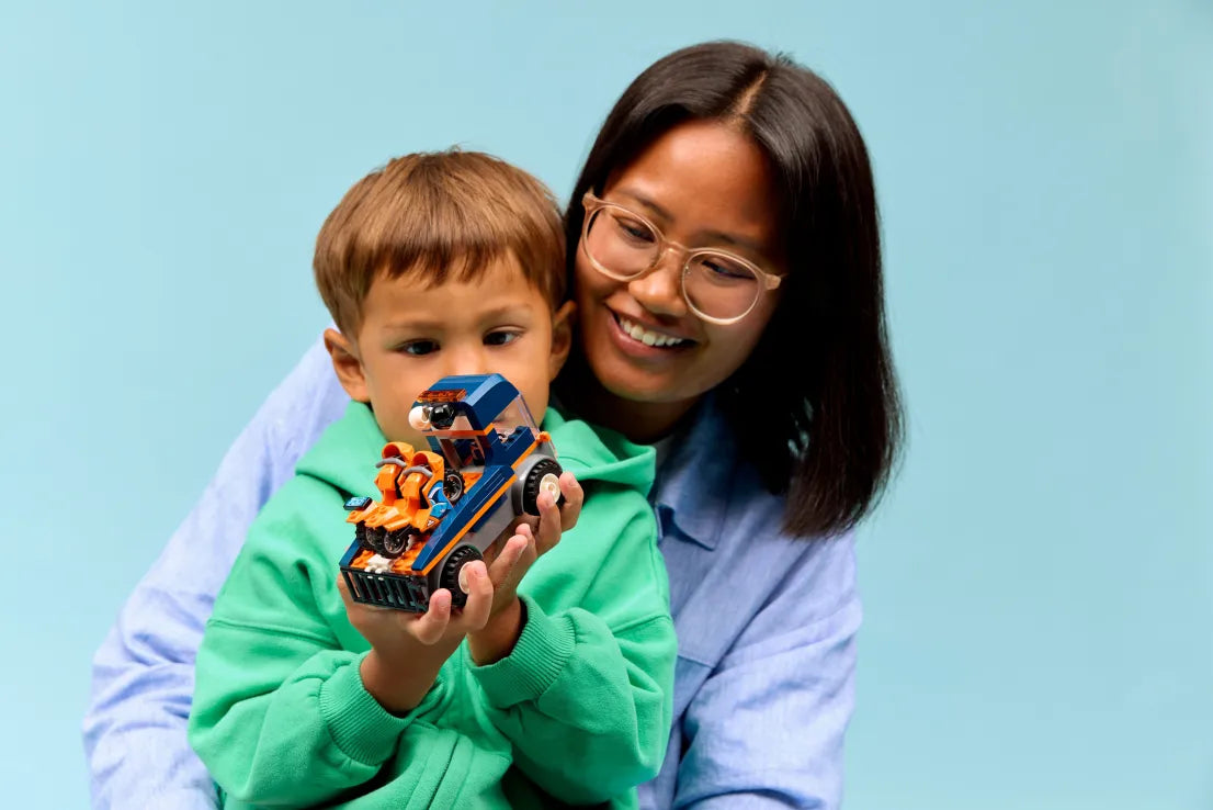 LEGO City Motorcycle Transpoter (60491) - Fun Planet