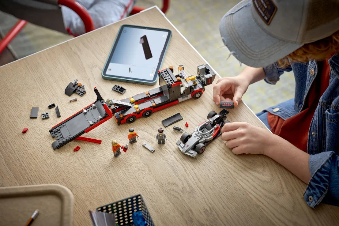 LEGO City F1 Display Truck With AUDI F1 Race Car (60493) - Fun Planet