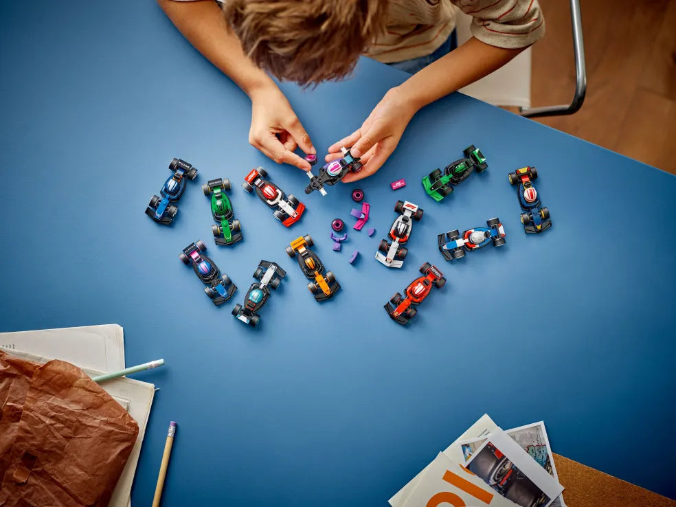 LEGO Minifigures F1 Collectible Race Cars (71049)