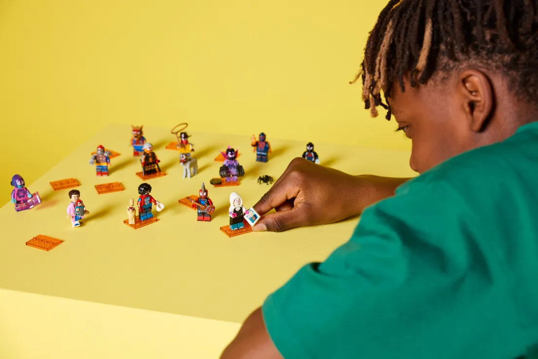 LEGO Minifigures Spider-Man Across The Spider-Verse (71050)