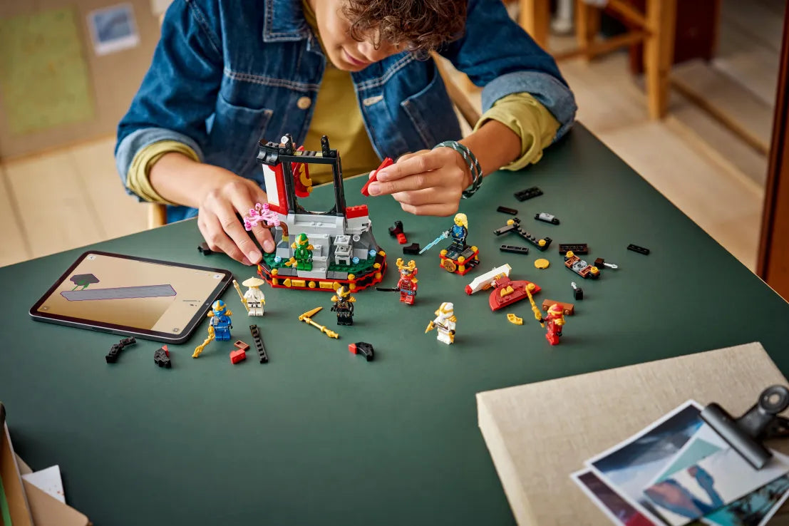 LEGO Ninjago Ninja Character Display 15th Anniversary (71866)