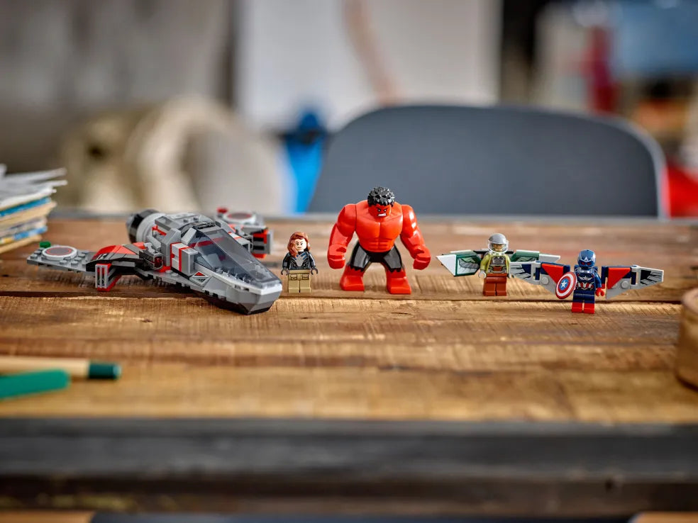 LEGO Super Heroes Marvel Captain America vs. Red Hulk Battle (76292) - Fun Planet