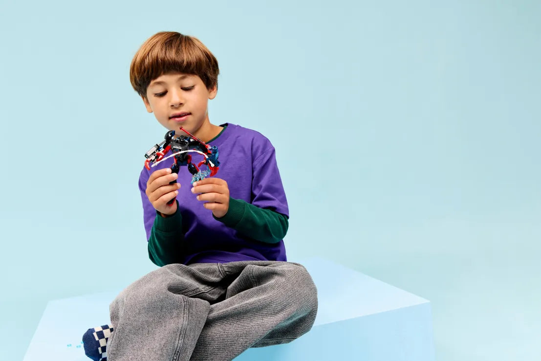 LEGO Super Heroes Miles Morales vs. Spider-Man 2099 (76337)