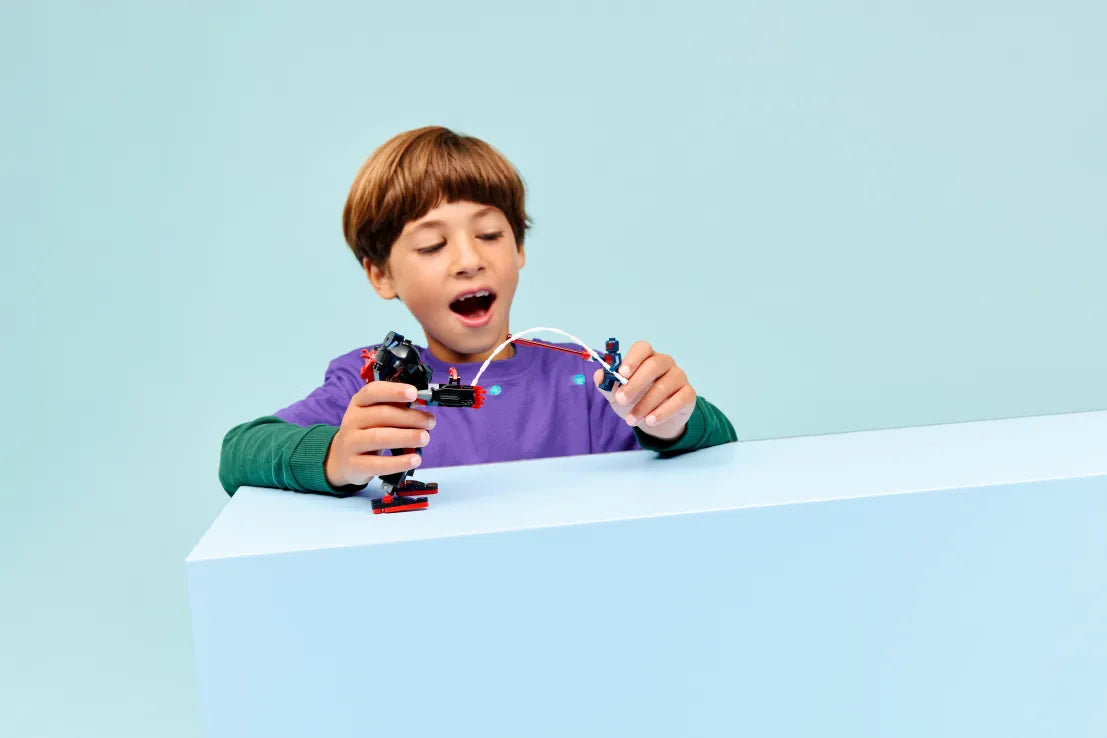 LEGO Super Heroes Miles Morales vs. Spider-Man 2099 (76337)