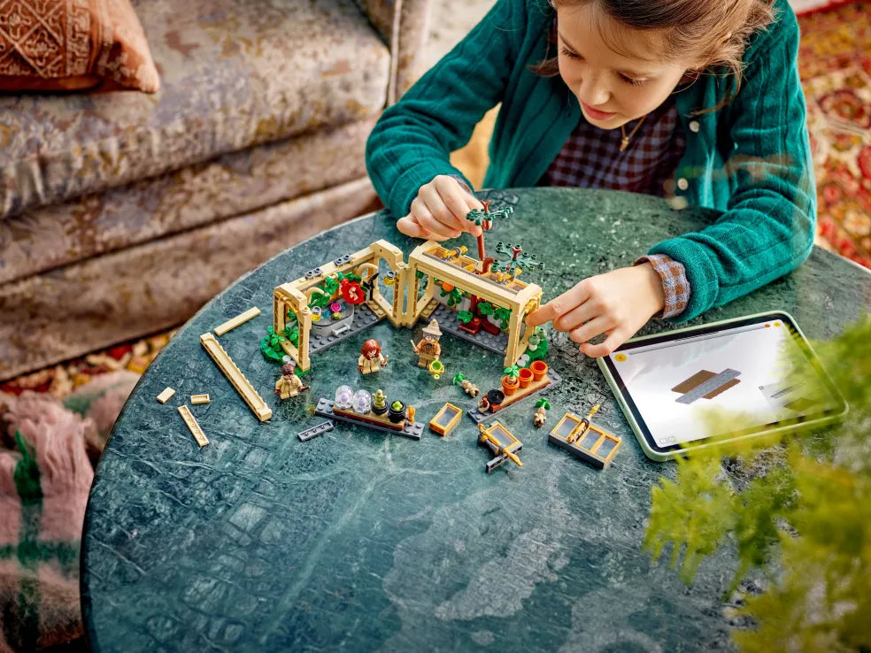 LEGO Harry Potter Hogwarts Castle: Herbology Class (76445) - Fun Planet