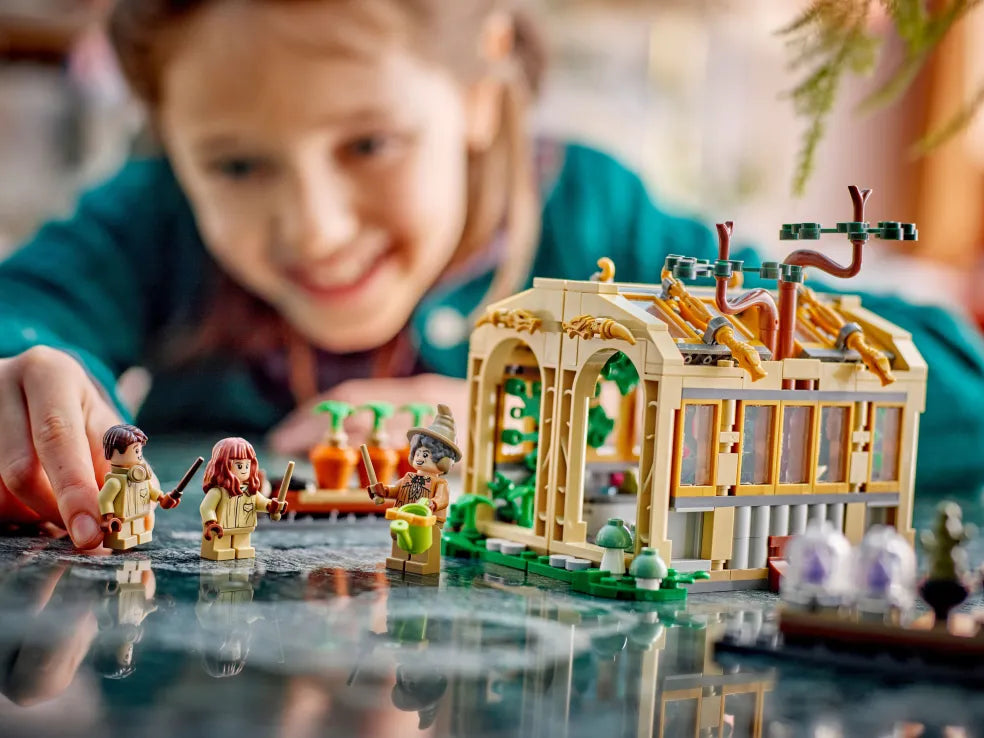 LEGO Harry Potter Hogwarts Castle: Herbology Class (76445) - Fun Planet